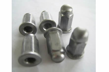 54蓋形法蘭螺母 冷鐓件